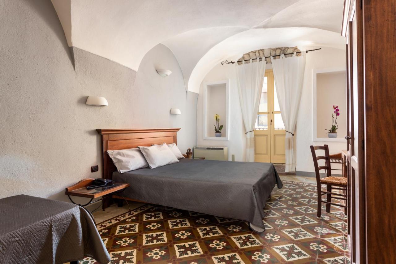 Locanda Di Corte Боза Екстериор снимка
