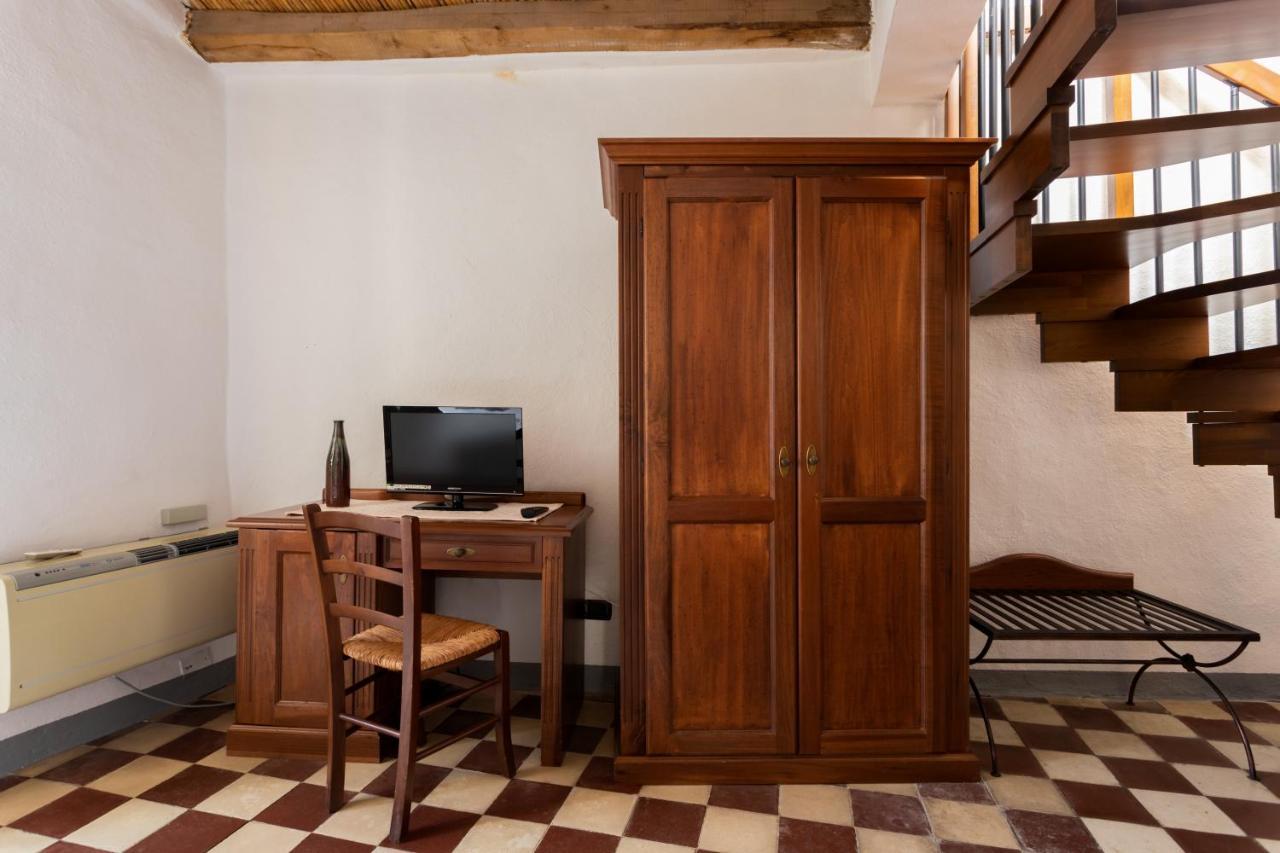Locanda Di Corte Боза Екстериор снимка