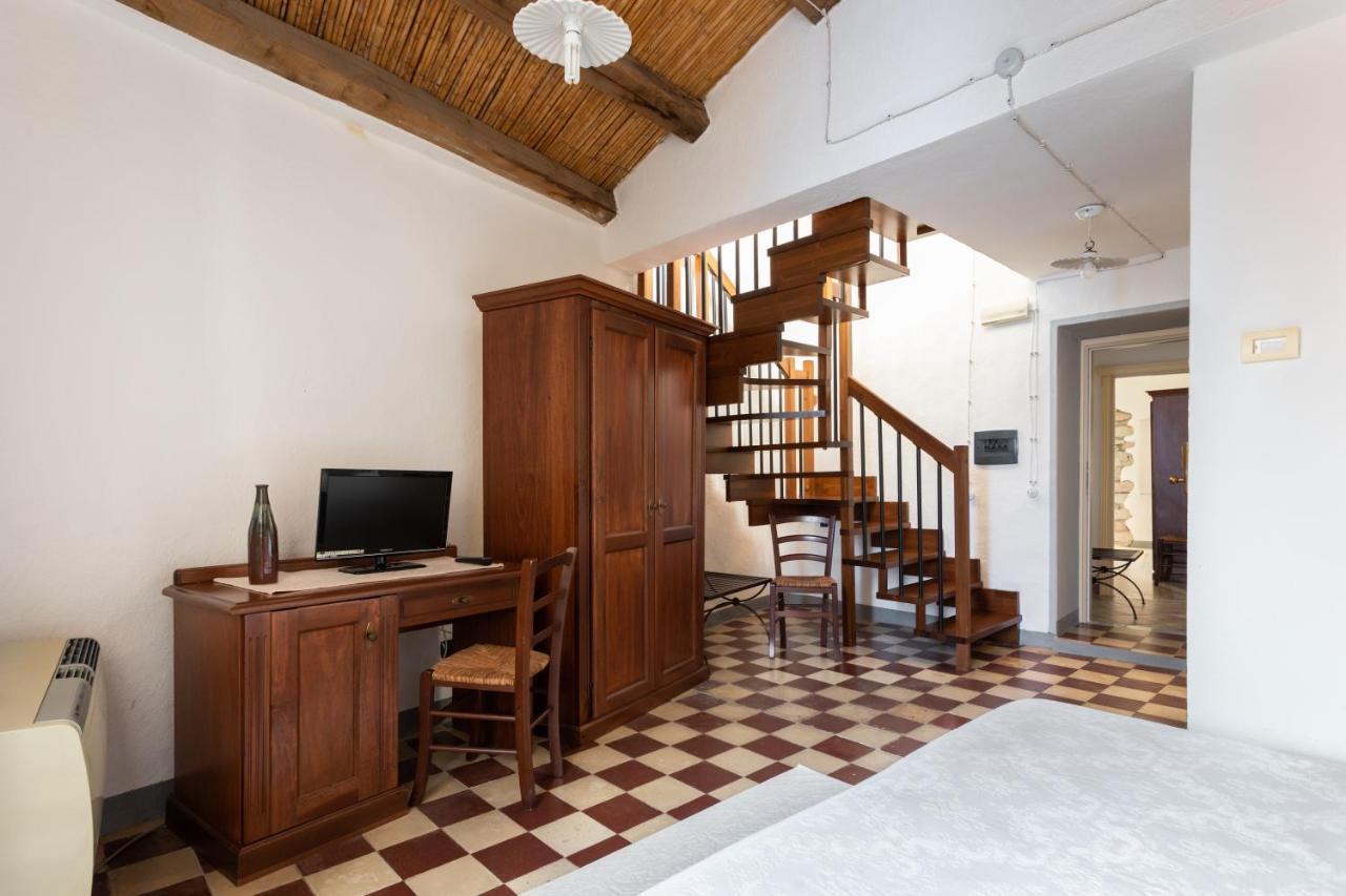 Locanda Di Corte Боза Екстериор снимка