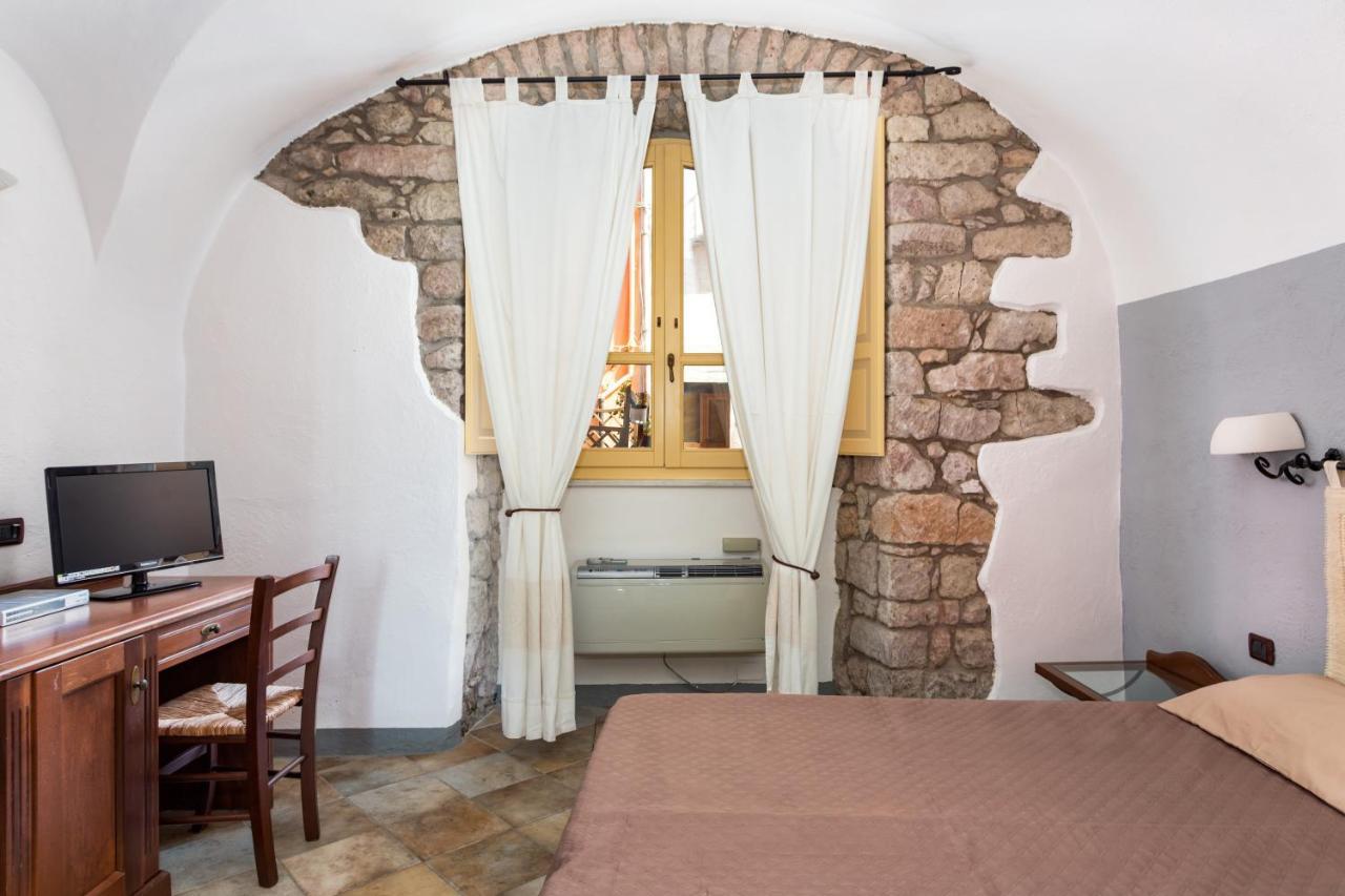 Locanda Di Corte Боза Екстериор снимка