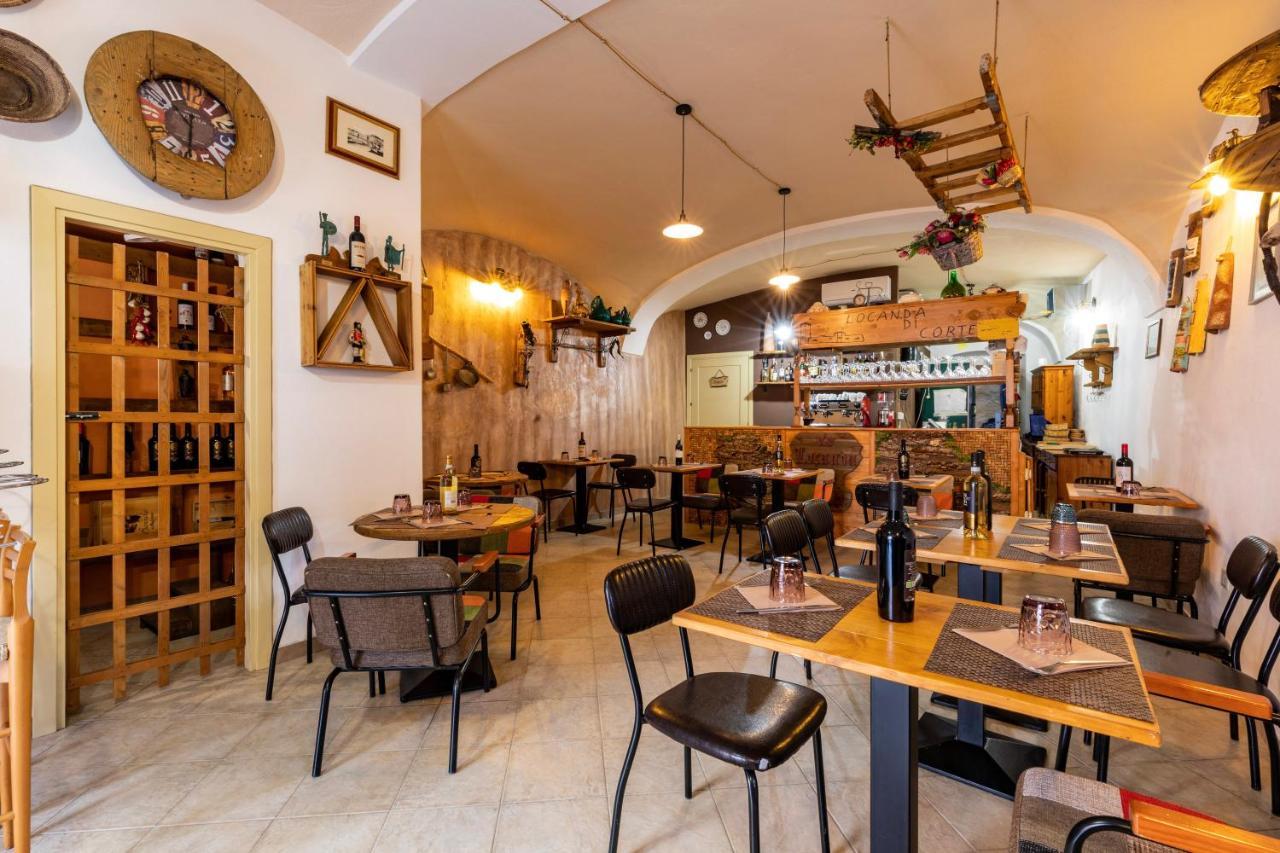 Locanda Di Corte Боза Екстериор снимка