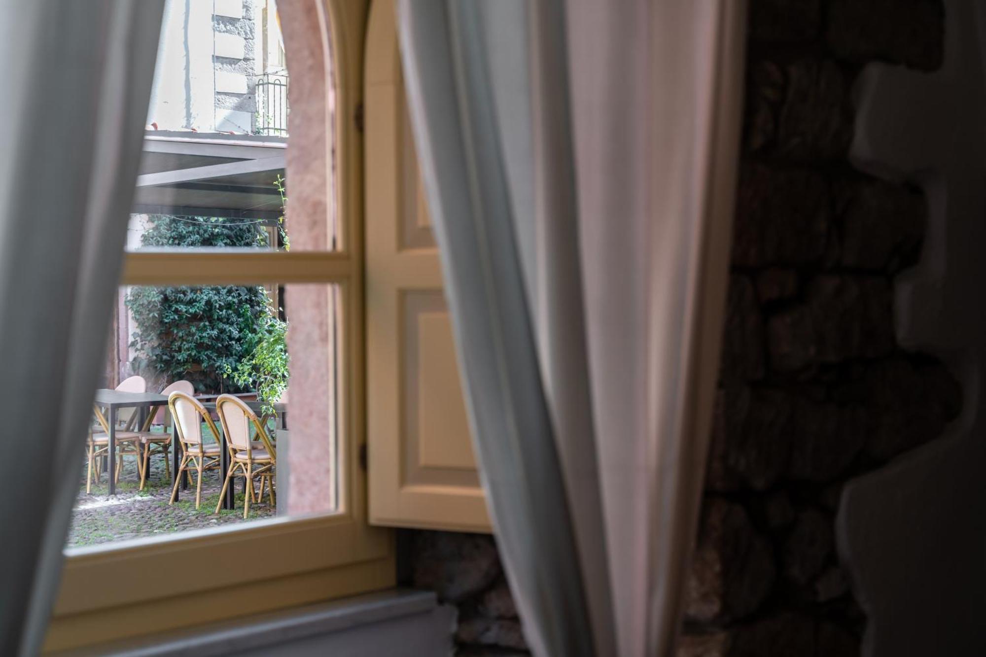 Locanda Di Corte Боза Екстериор снимка